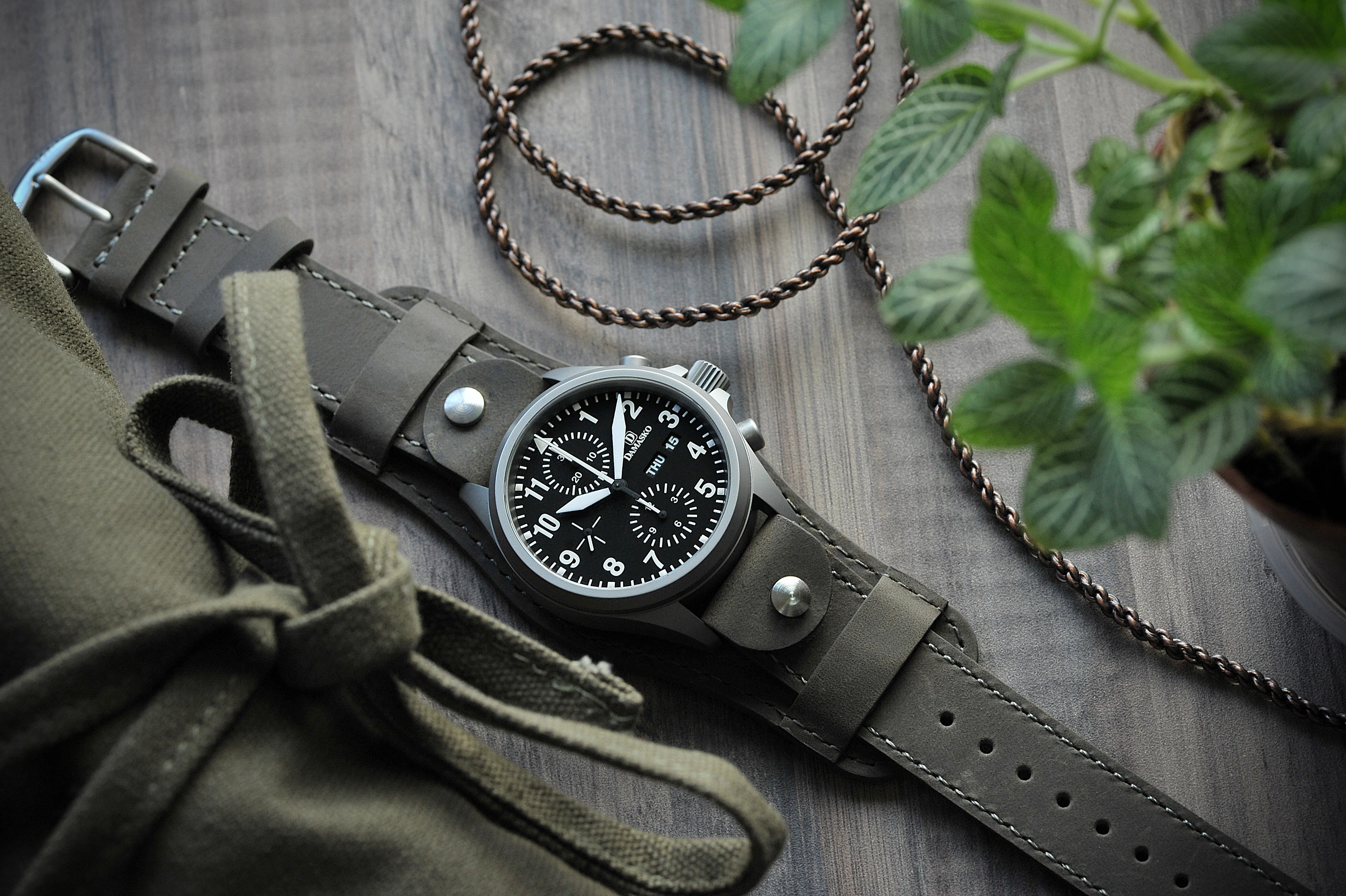 Crazy Horse Muddy Grey Bund Watch Strap - Image 4
