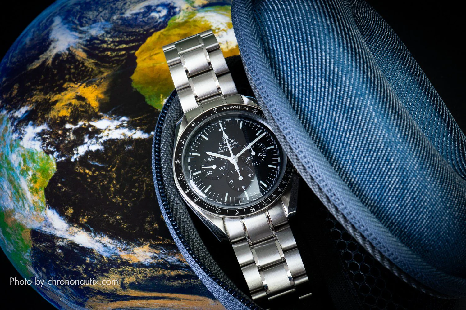 Deluxe Denim Blue Watch Travel Case - Image 3