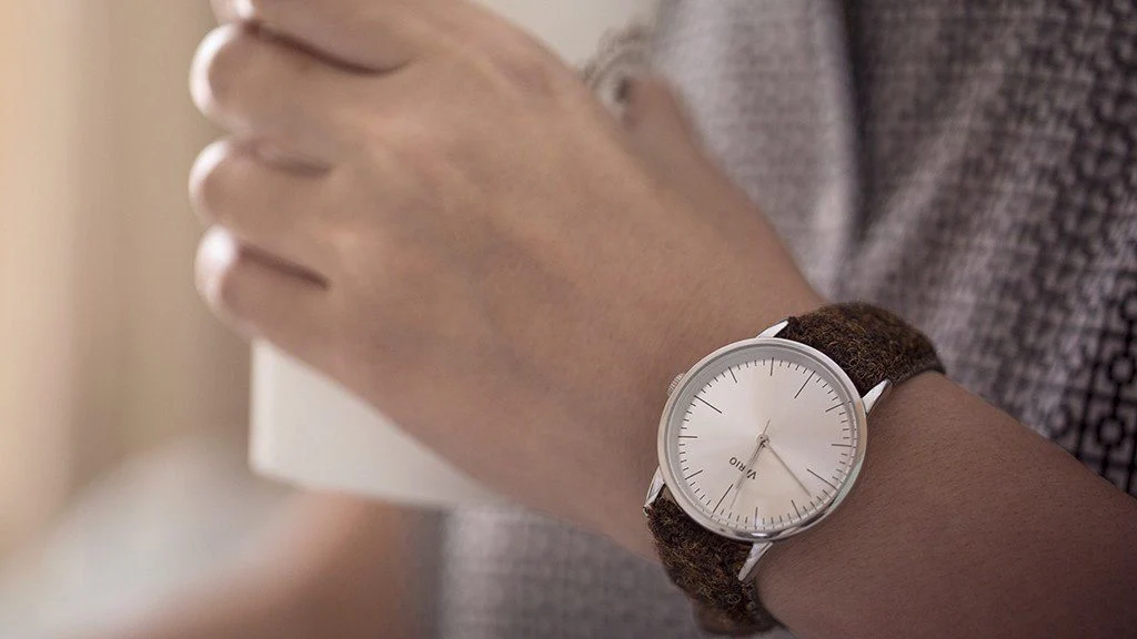 Vario Eclipse Pyrite Silver Sweeping Quartz Dress Watch on Harris Tweed Watch Strap - Image 10