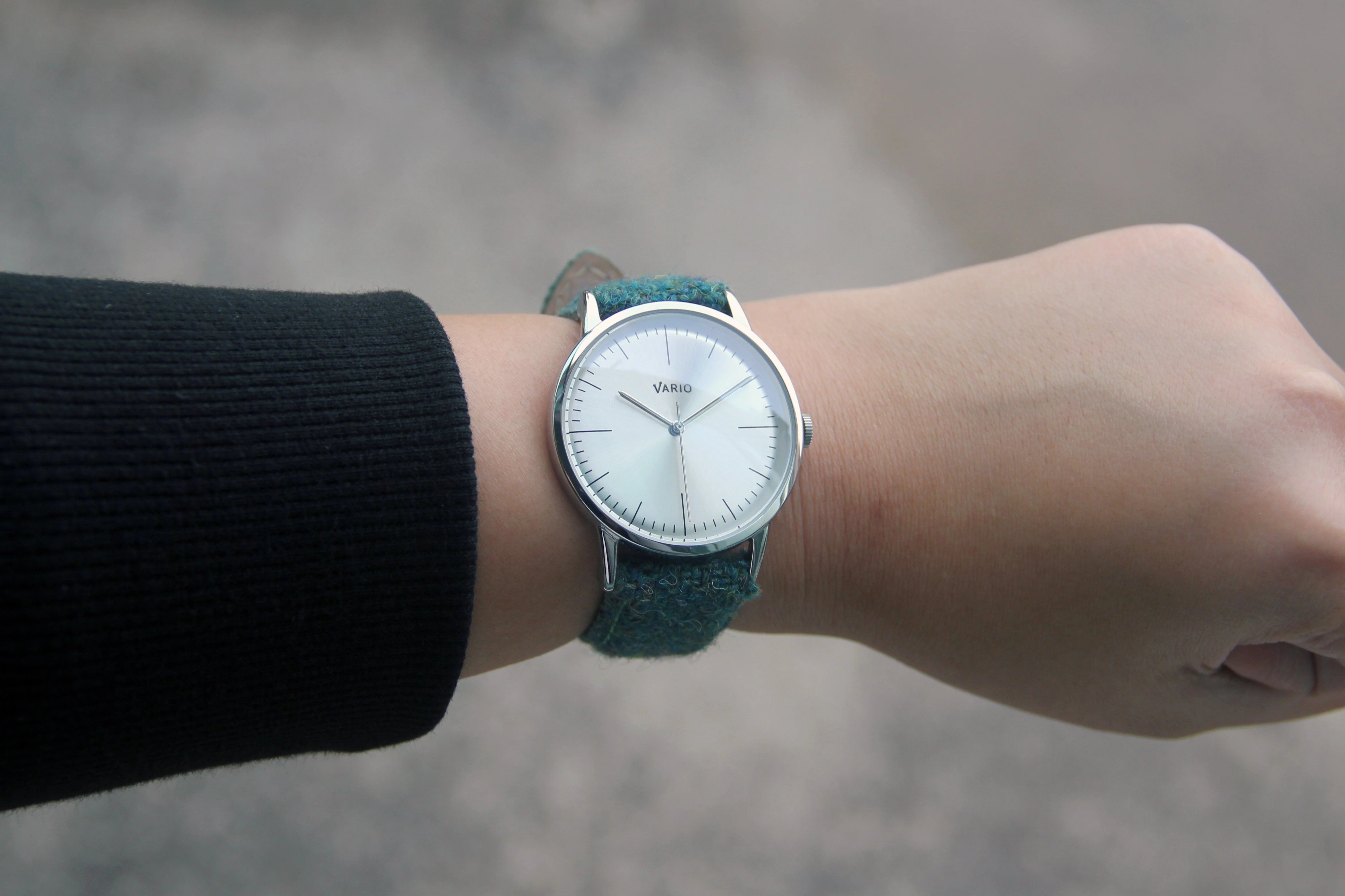 Vario Eclipse Pyrite Silver Sweeping Quartz Dress Watch on Harris Tweed Watch Strap - Image 9