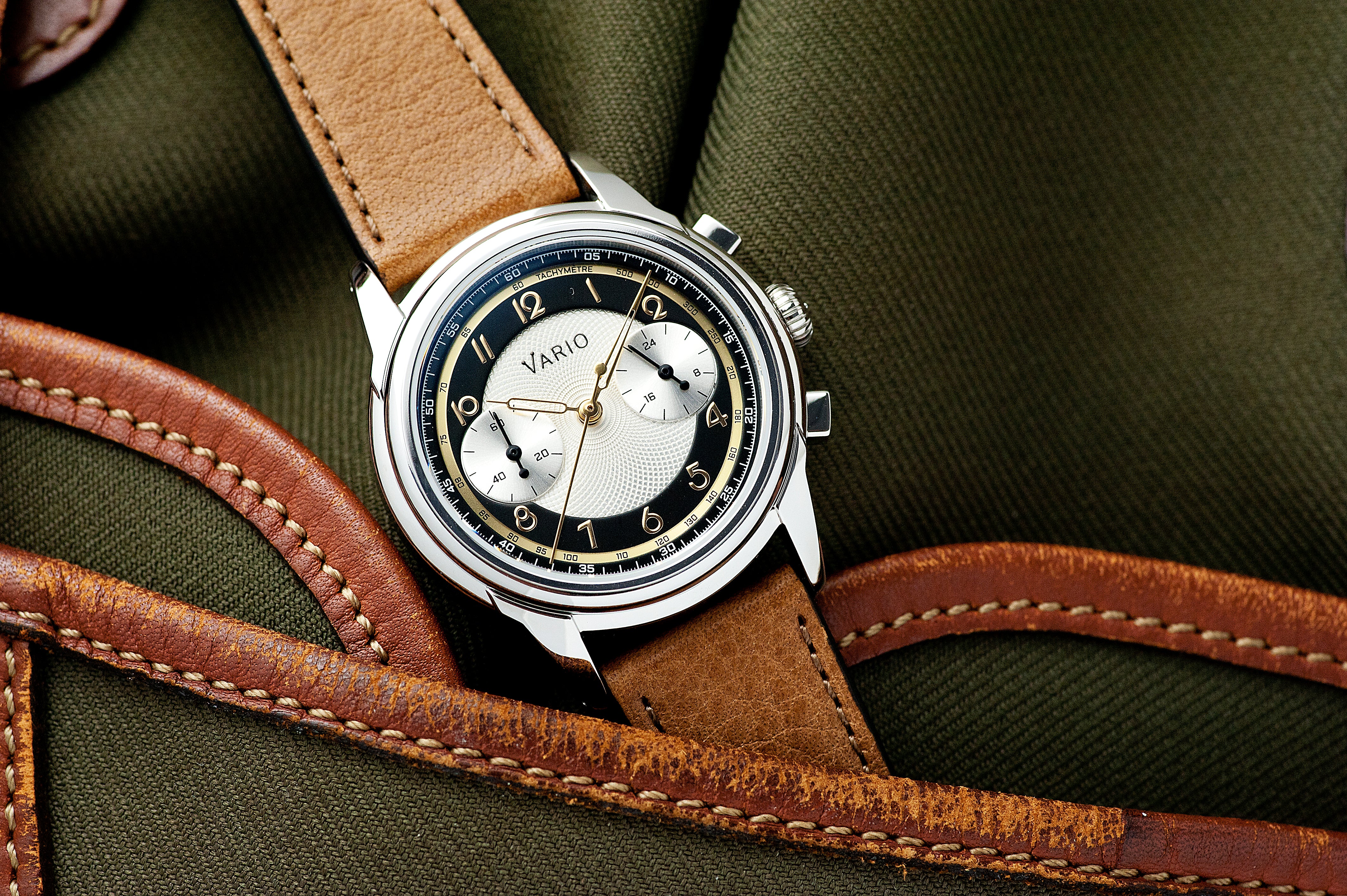 Vario Empire White Tuxedo Gold Tachymètre Chronograph Watch - Image 3