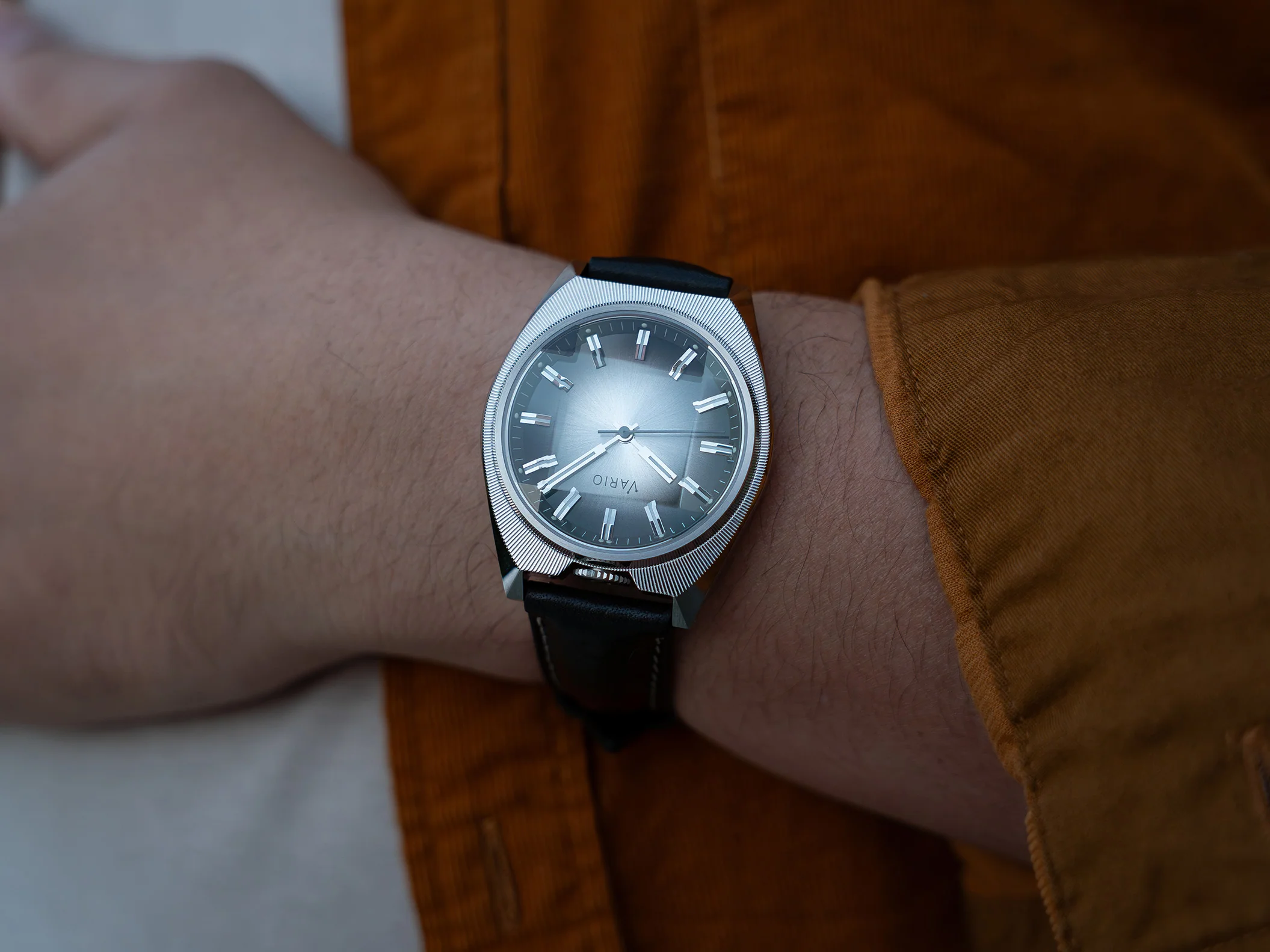 Vario Futurist Watch Sunburst Silver Fume Watch - Image 6