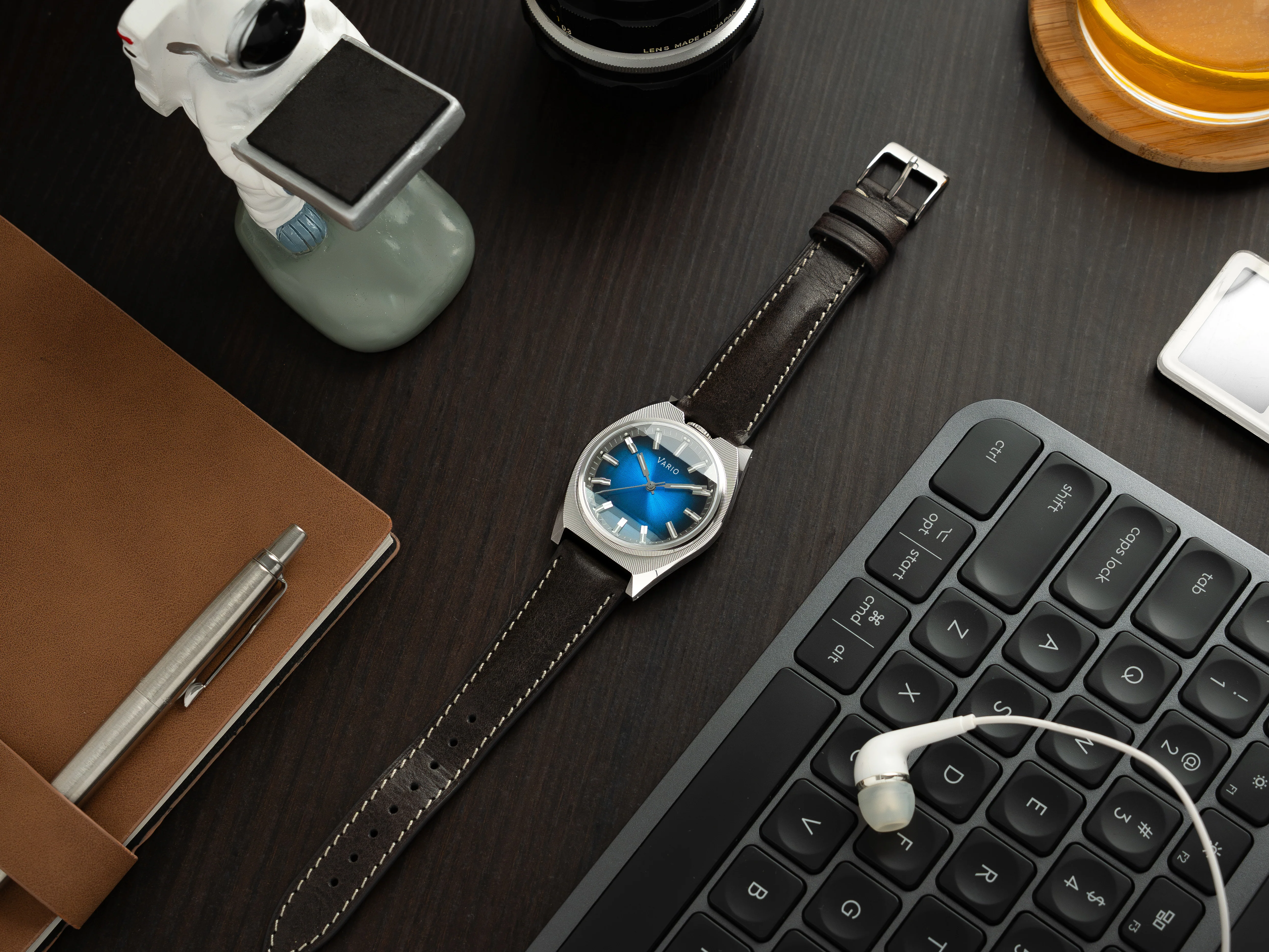 Vario Futurist Watch Sunburst Blue Fume Watch - Image 4