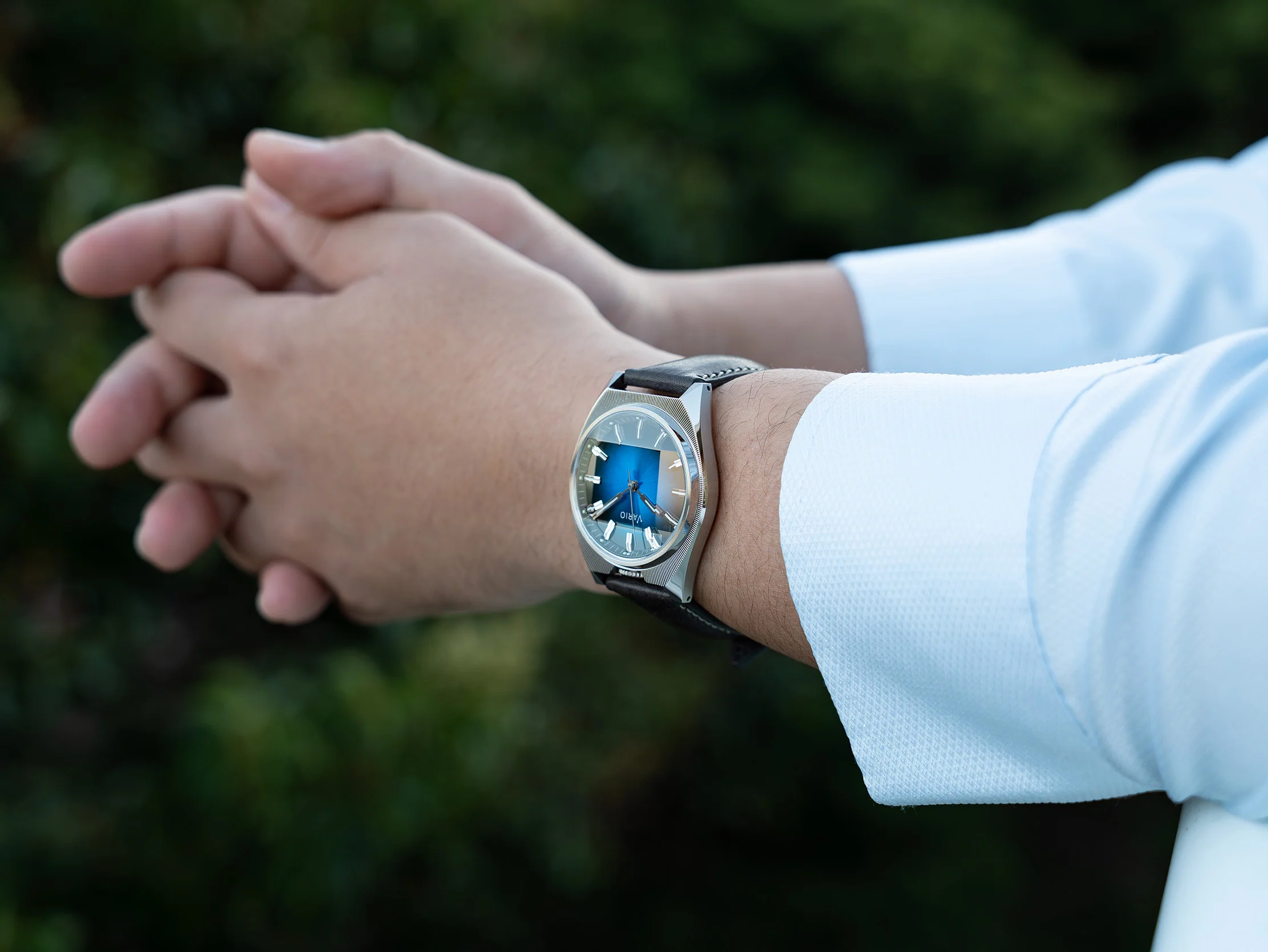 Vario Futurist Watch Sunburst Blue Fume Watch - Image 8