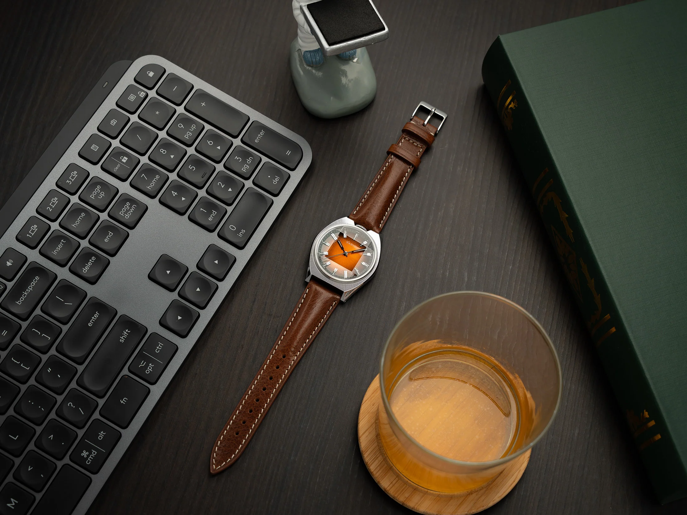 Vario Futurist Watch Sunburst Orange Fume Watch - Image 4