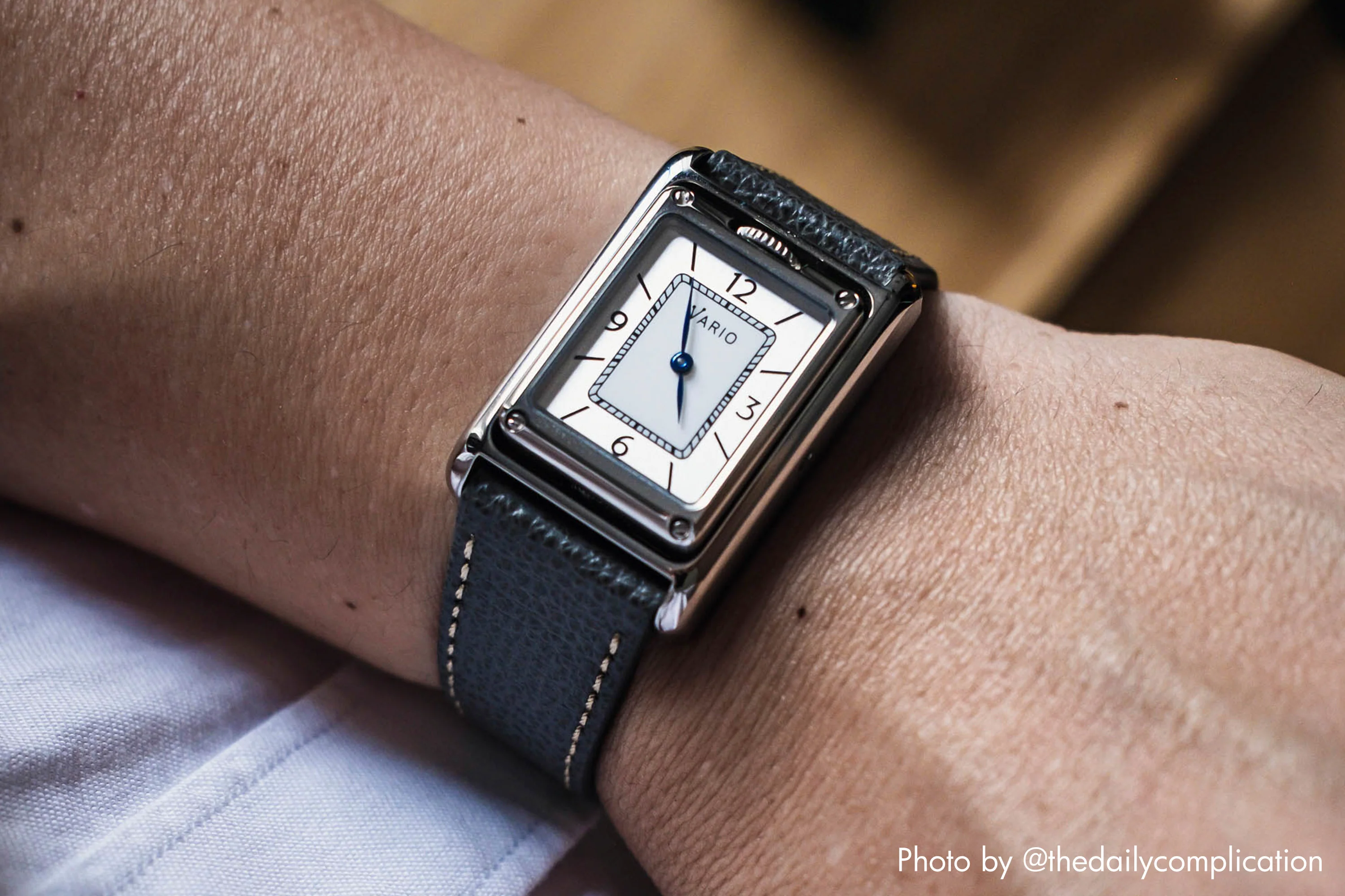 Vario VERSA Reversible Dual Time Silver-Black Enamel Watch - Image 9