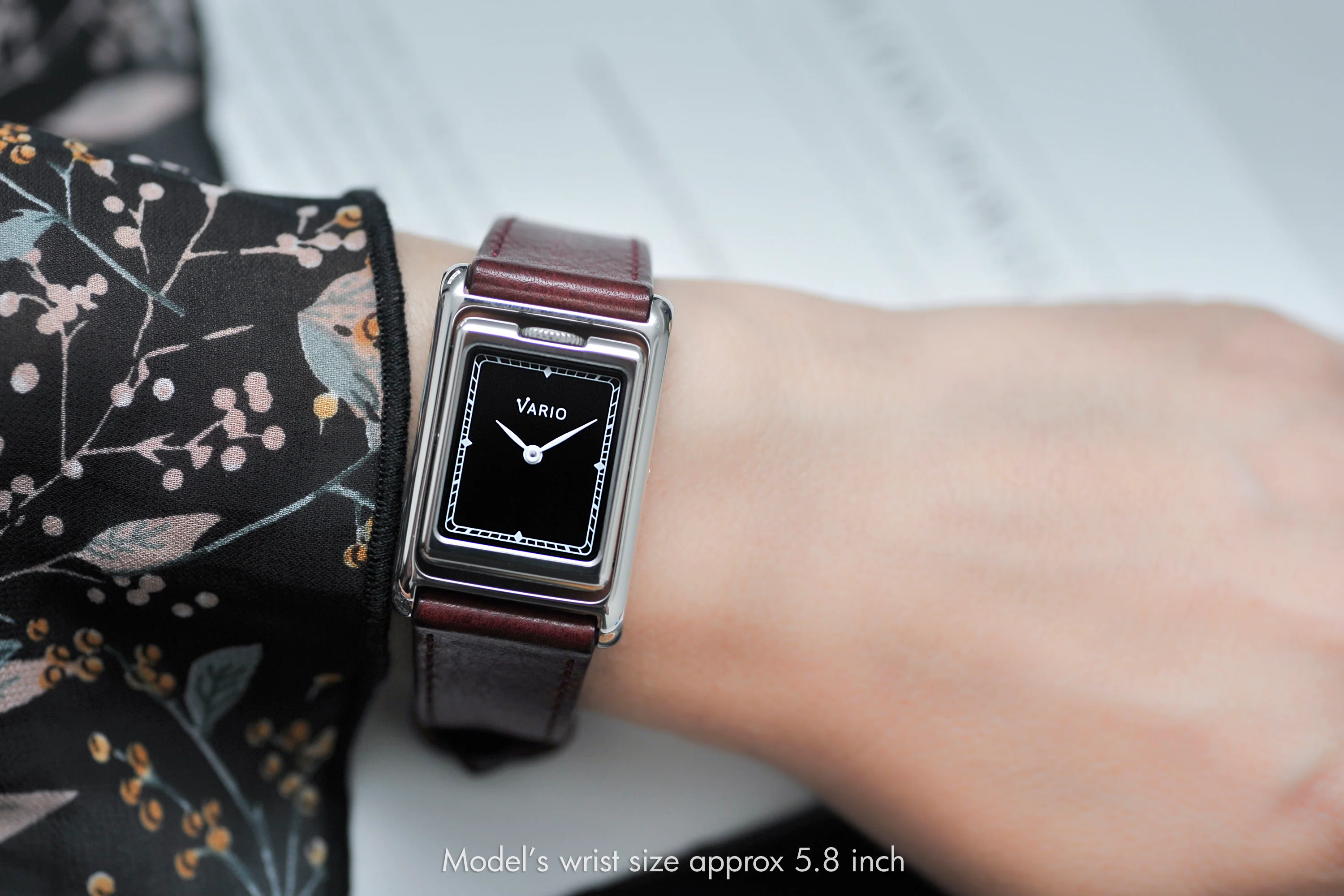 Vario VERSA Reversible Dual Time Silver-Black Enamel Watch - Image 7