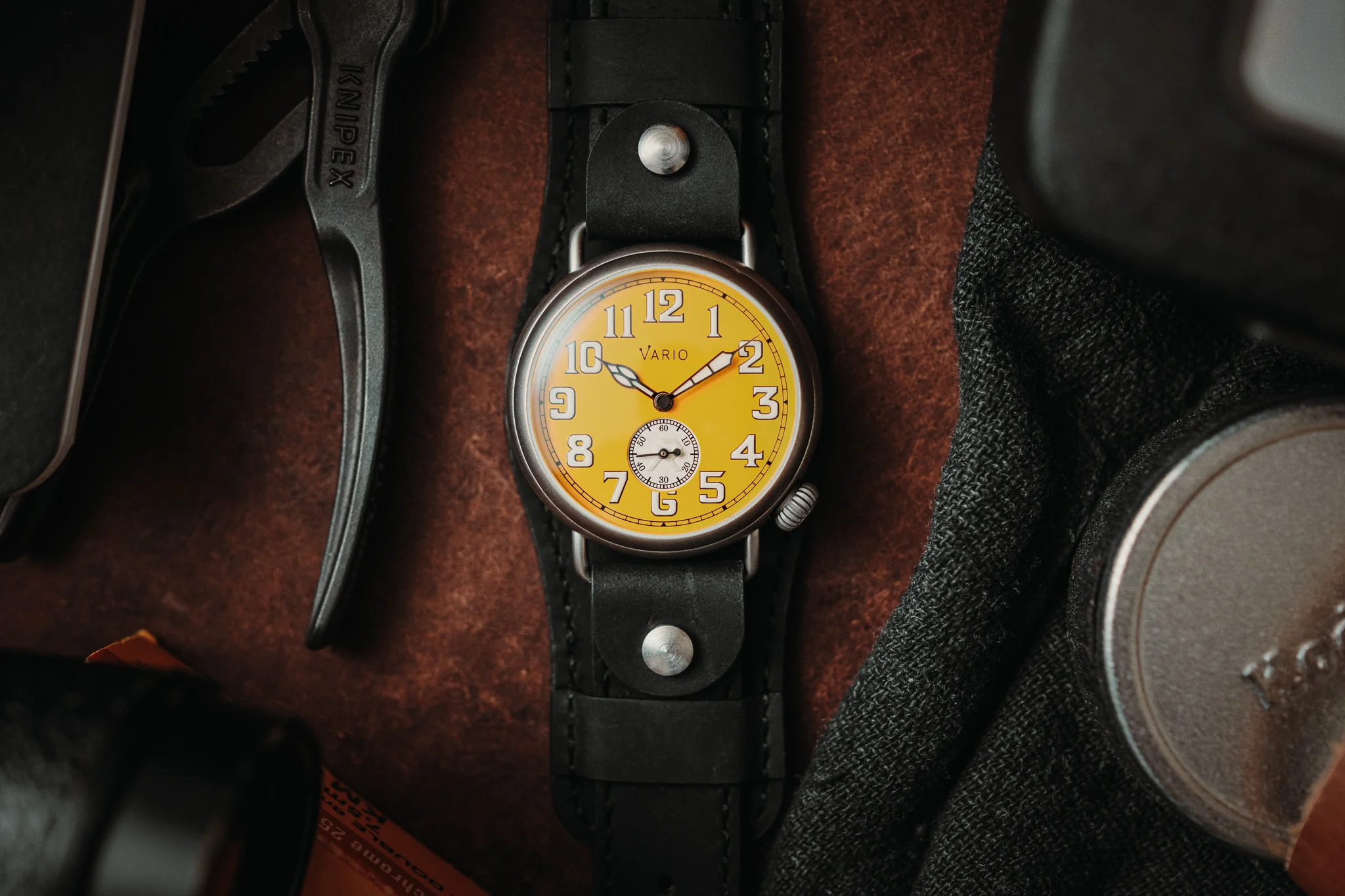 VARIO x RZE UltraHex™ Titanium Trench Medallion Yellow Watch