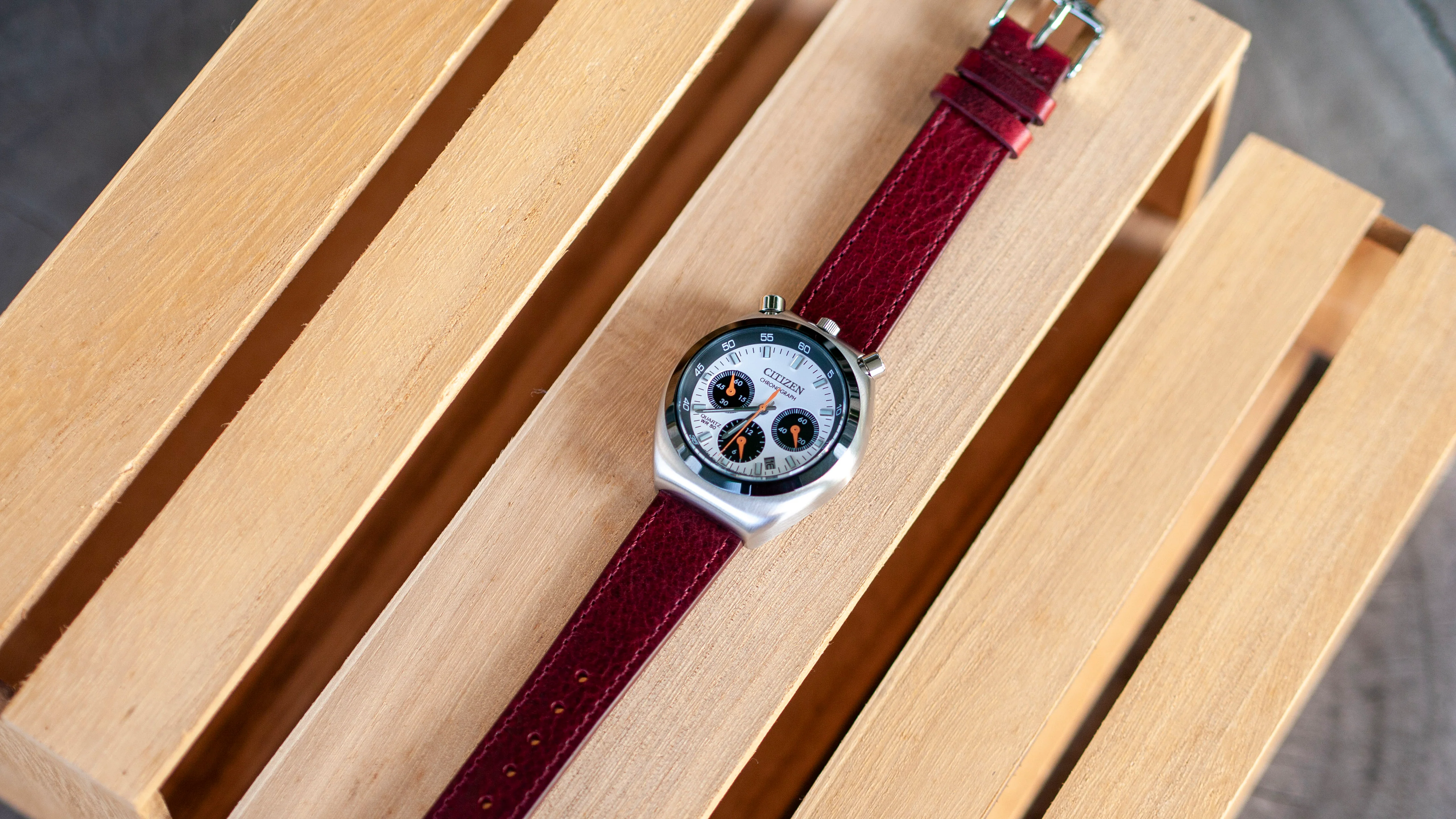 Vintage Veg Tan Italian Leather Garnet Red Watch Strap with Quick Release - Image 2